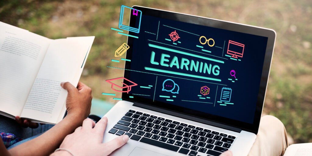e learning platform exploration in a laptop